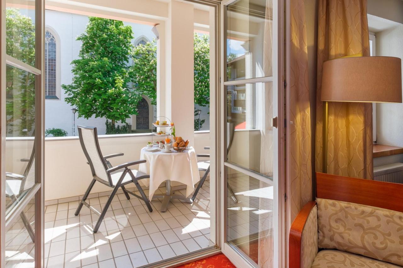 אוברסטדורף Hotel Mohren מראה חיצוני תמונה