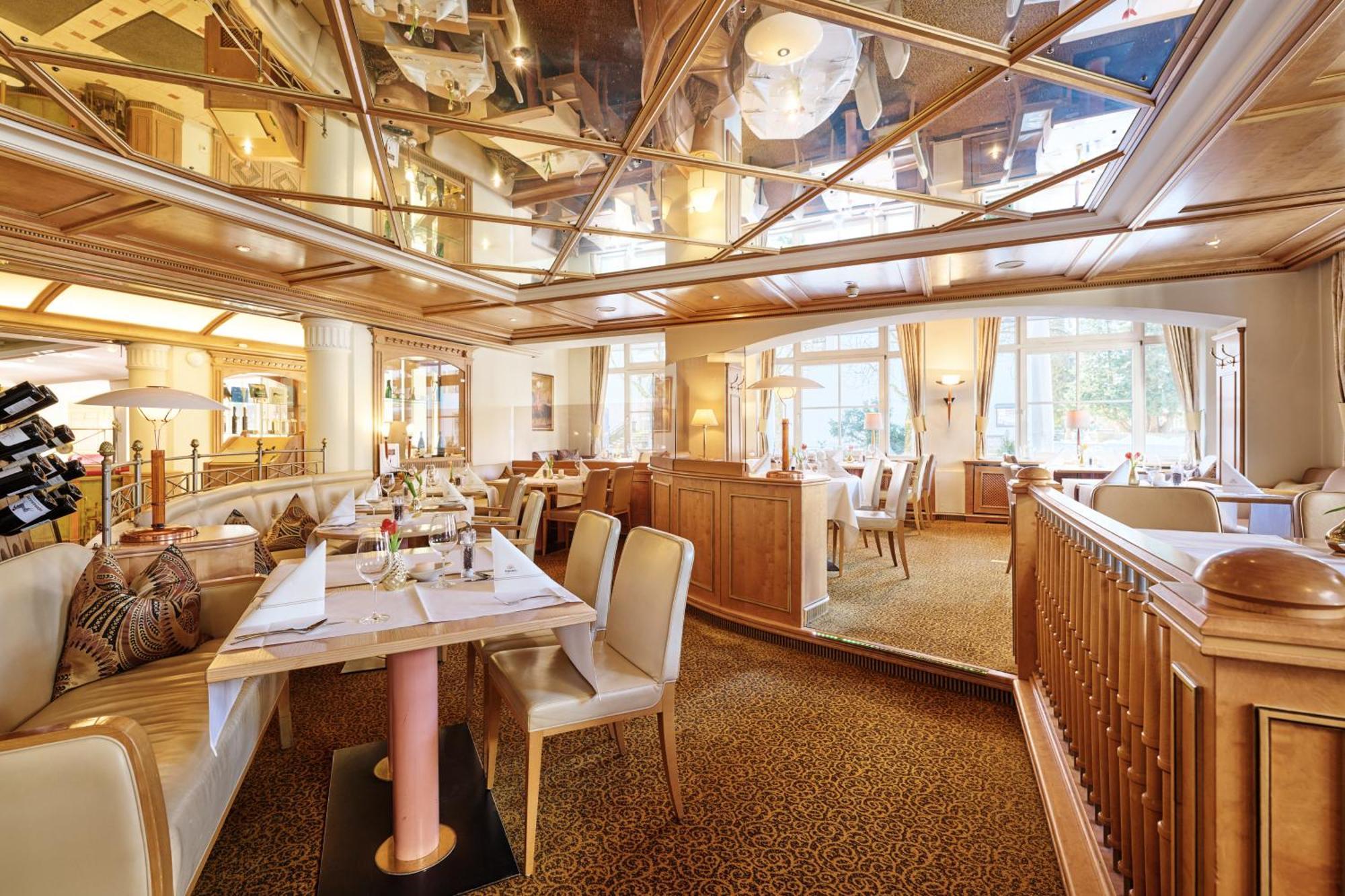 אוברסטדורף Hotel Mohren מראה חיצוני תמונה