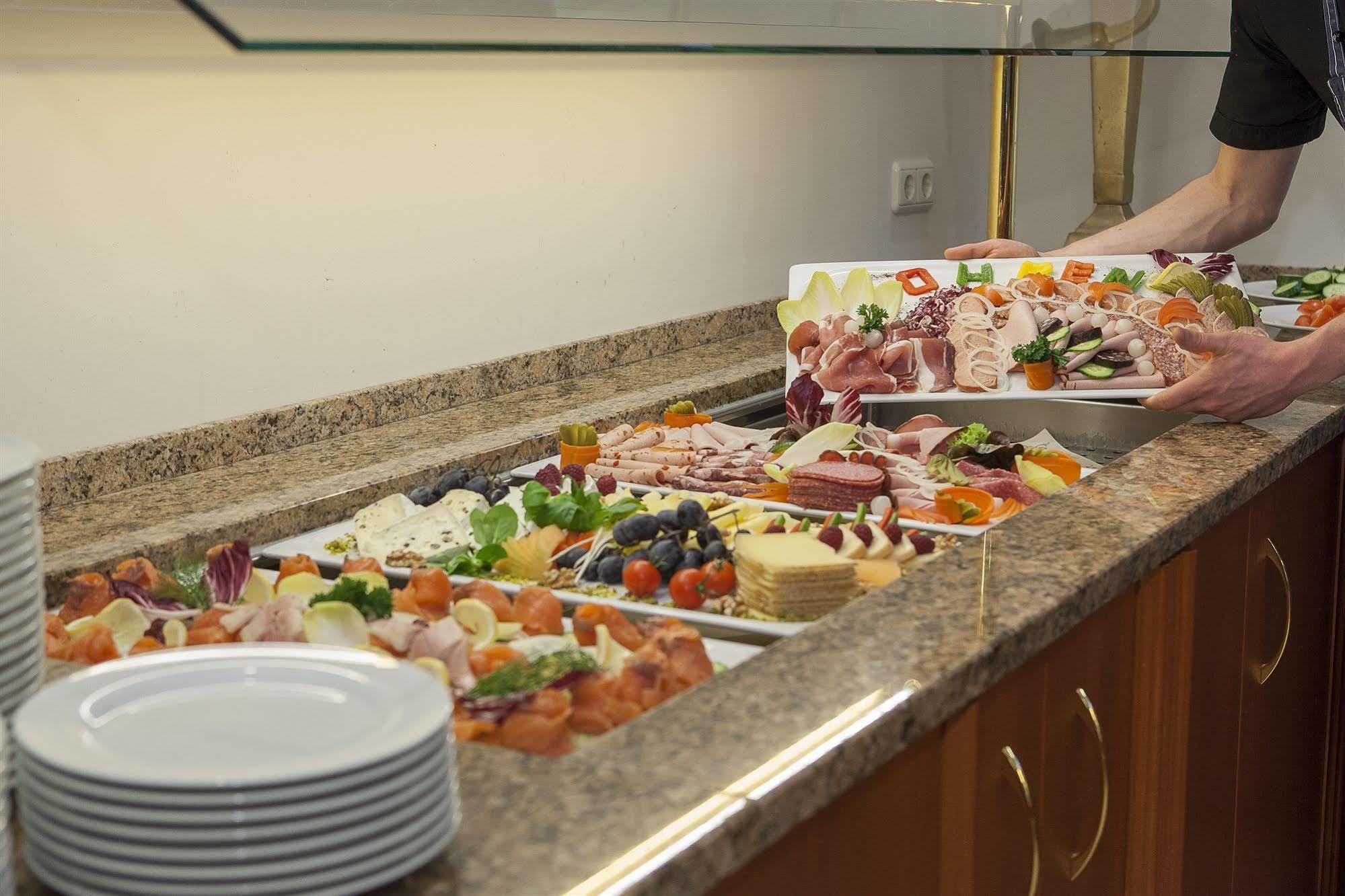 אוברסטדורף Hotel Mohren מראה חיצוני תמונה
